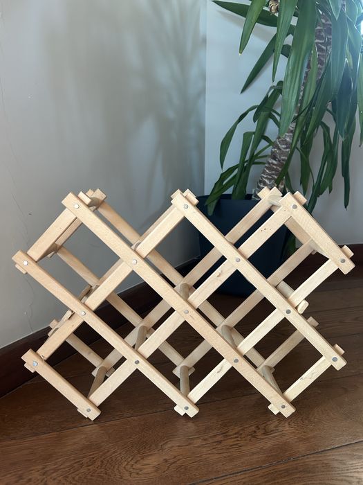 Stojak na wino drewniany