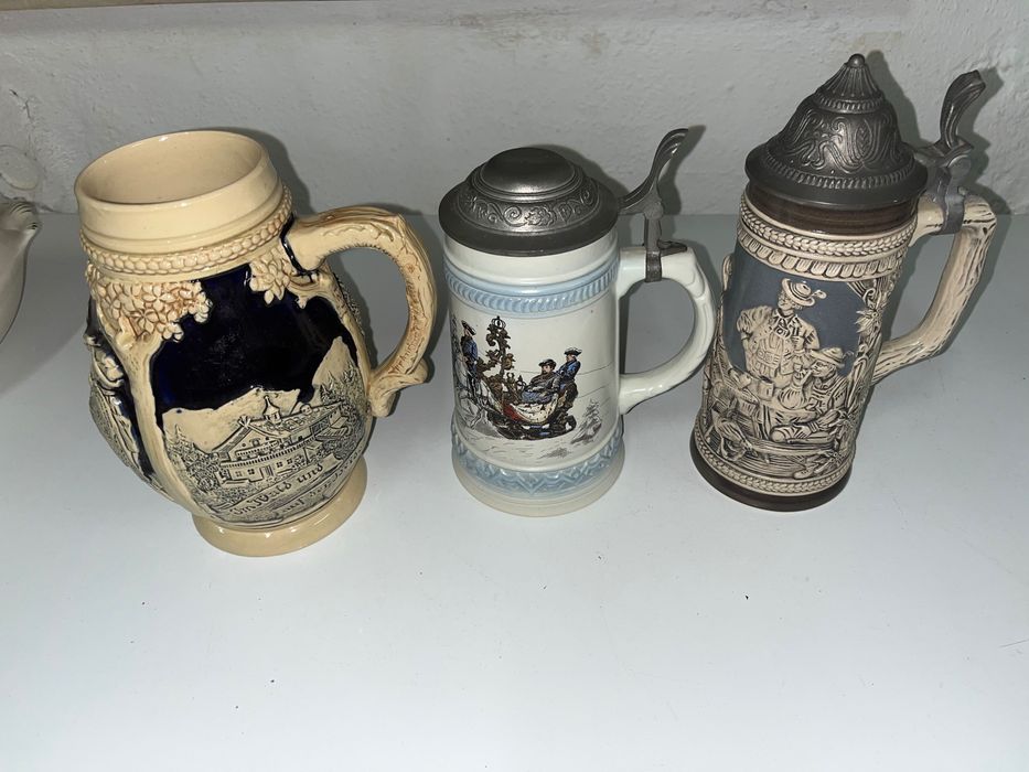 Conjunto de canecas alemães