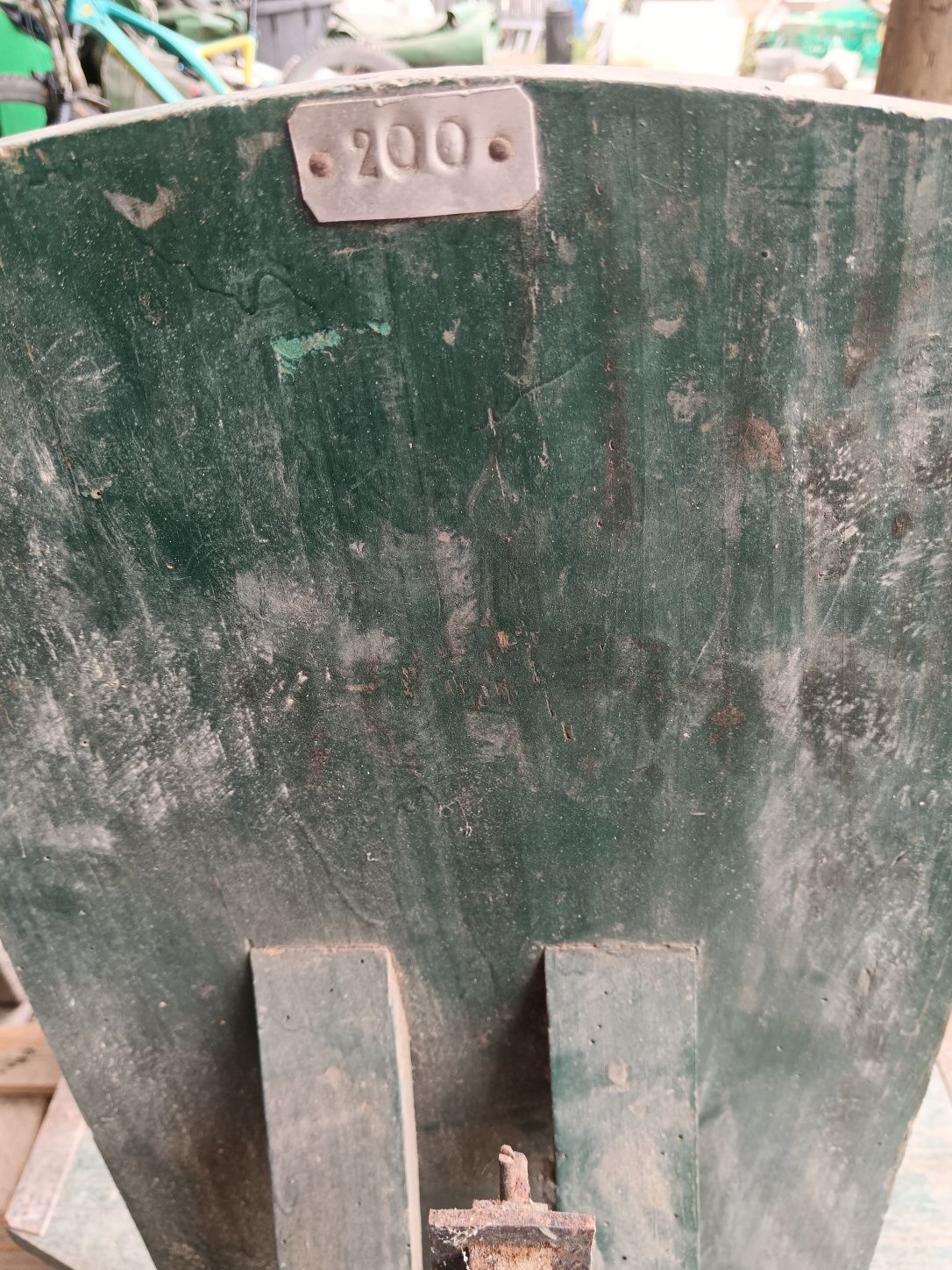 Balança antiga com pesos