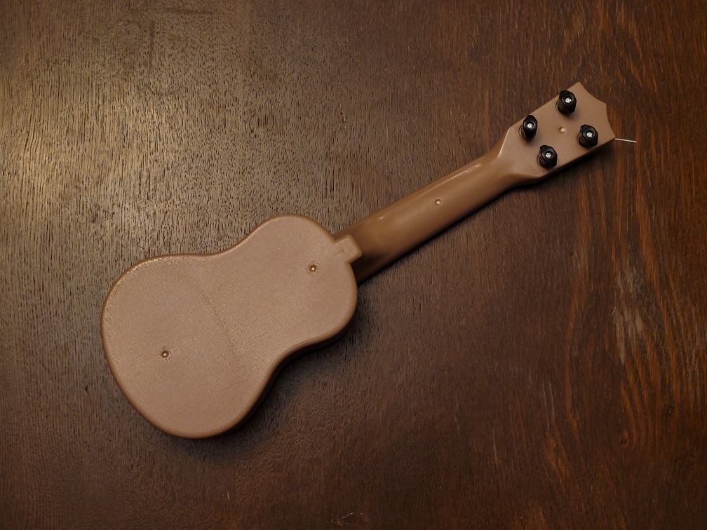 Ukulele bez uszkodzeń z wysyłką