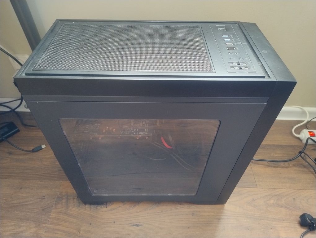 Komputer Intel Core i7, 32 GB RAM, Radeon