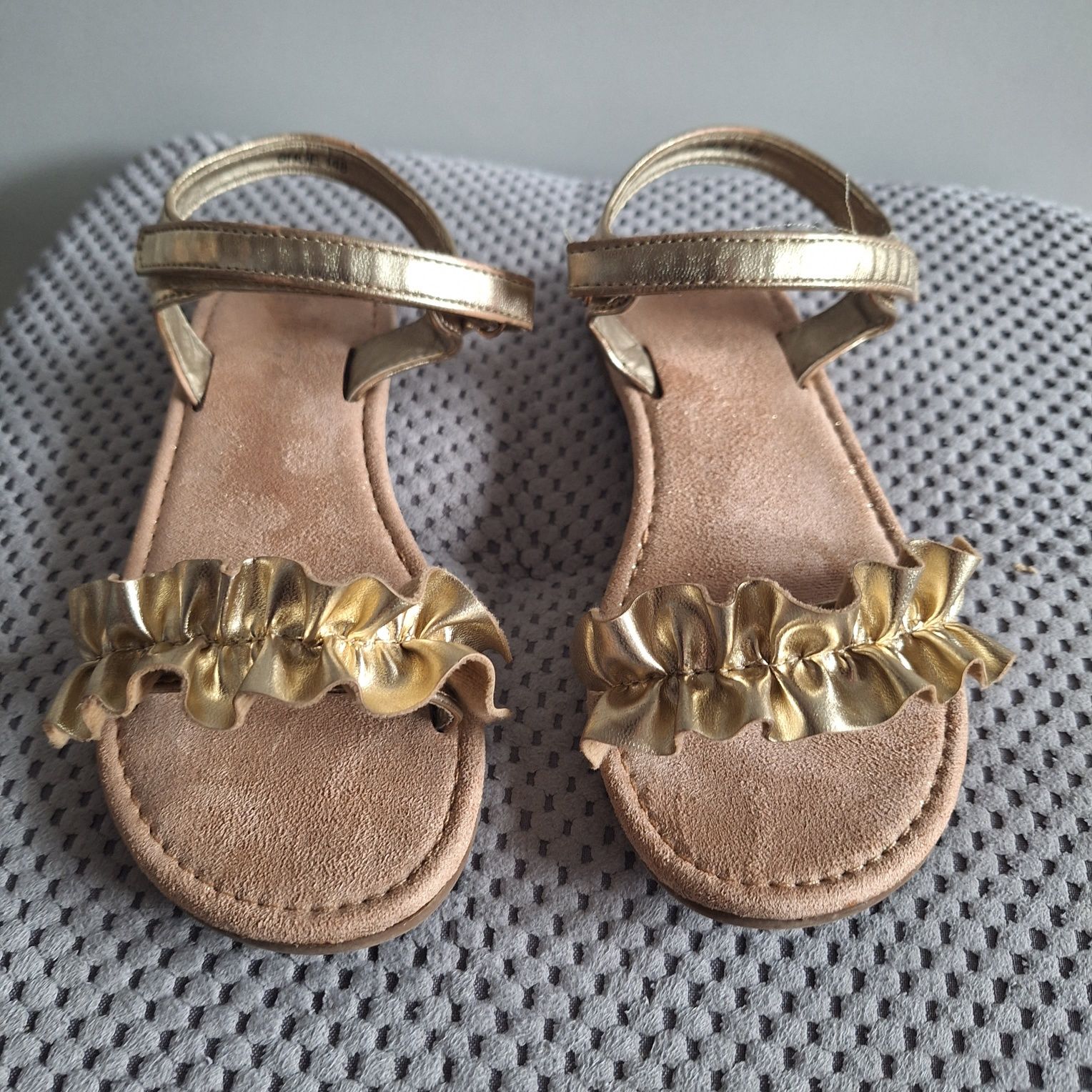 Śliczne złote sandały 32  20 cm