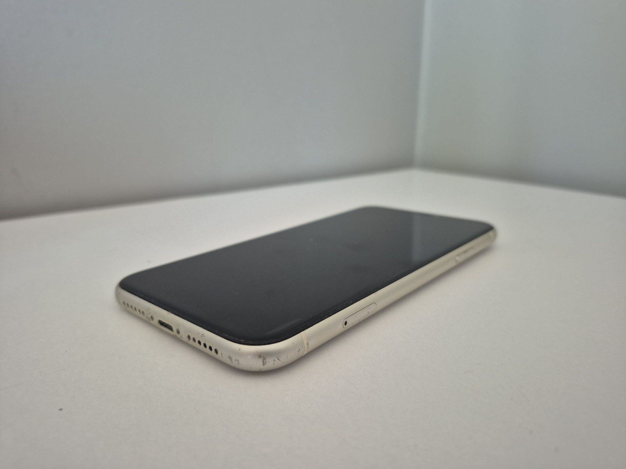 Iphone 11   64GB