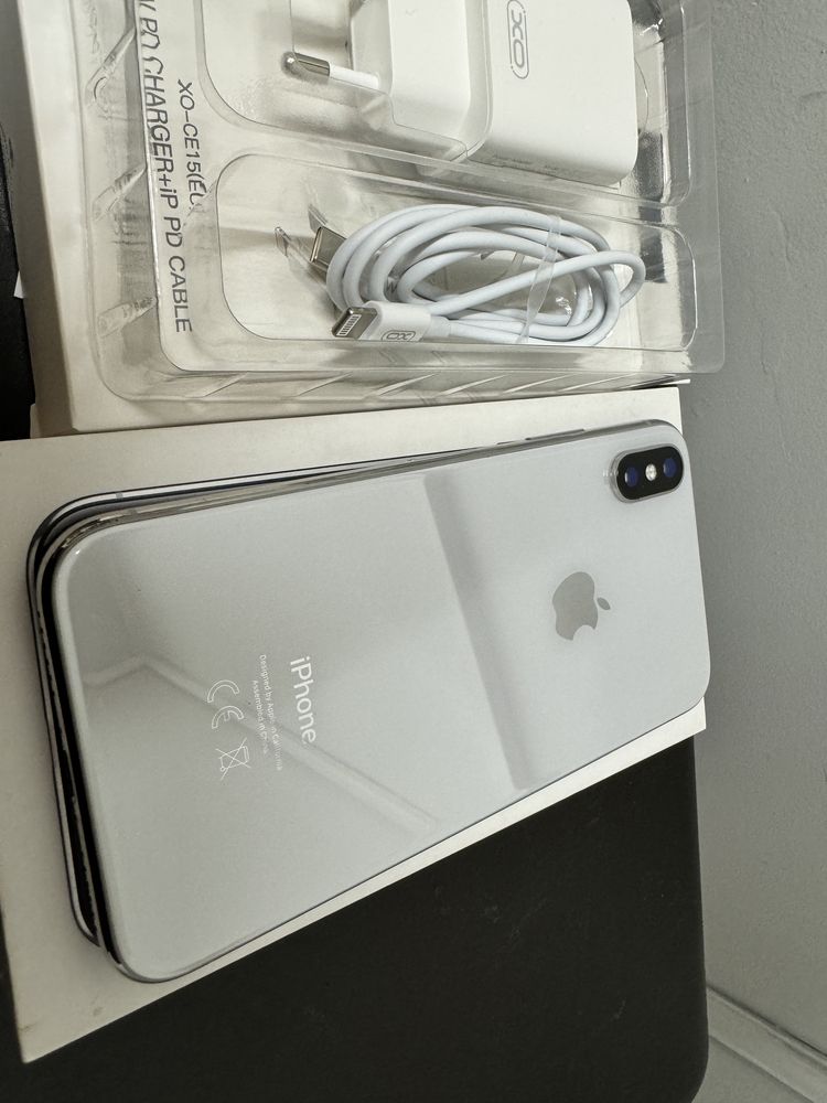 Apple iPhone X 256GB bdb stan kondycja baterii 85% nowa szybka ładowar