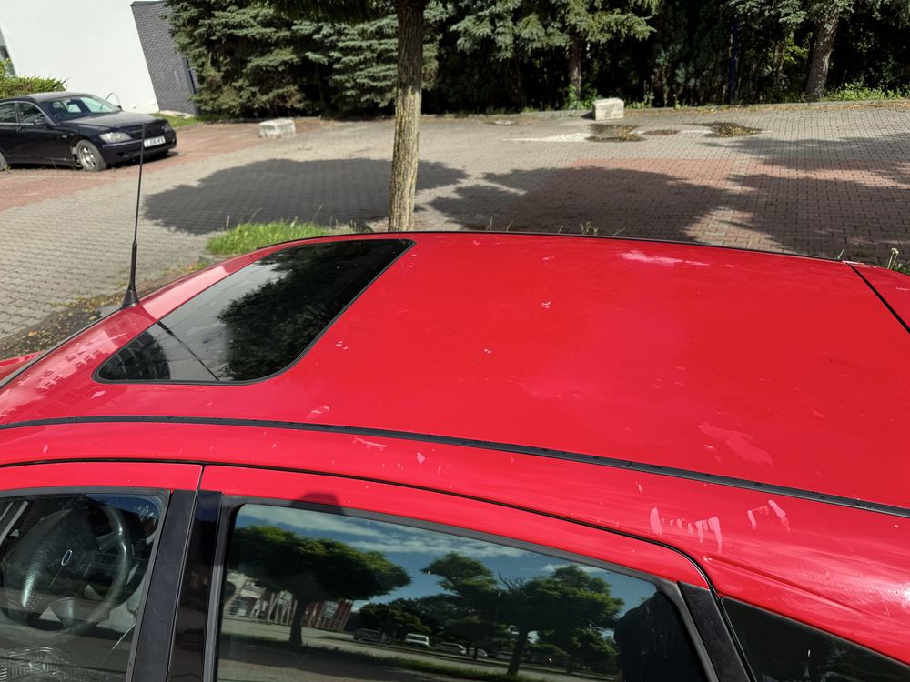 Ford Focus MK1 1999r – Czerwony Strzał z Charakterem!