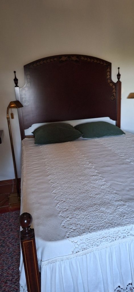 Cama D Maria para colchao 140×195 como nova