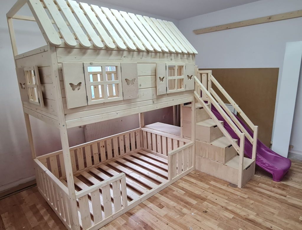 Łóżko piętrowe drewniane domek 120x180 z zjeżdżalnią