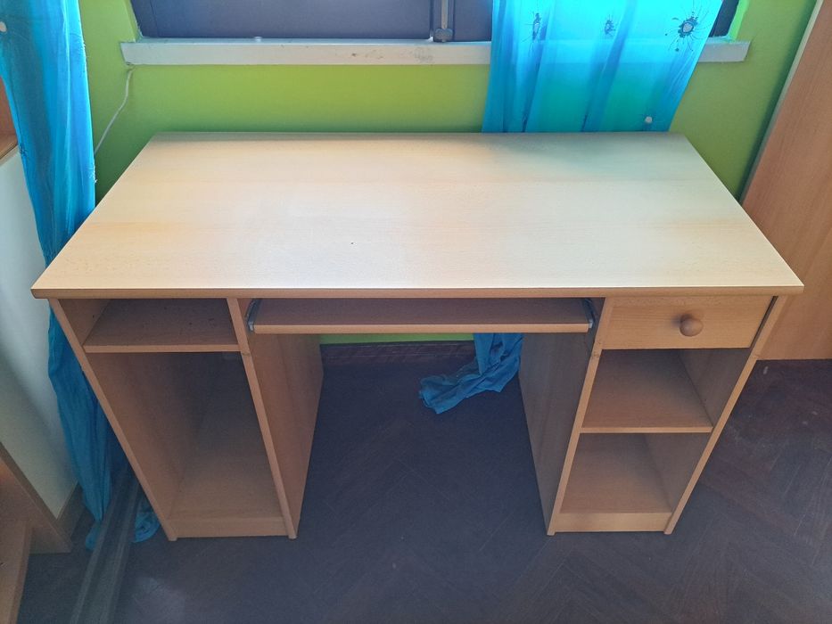 Cama alta tipo beliche