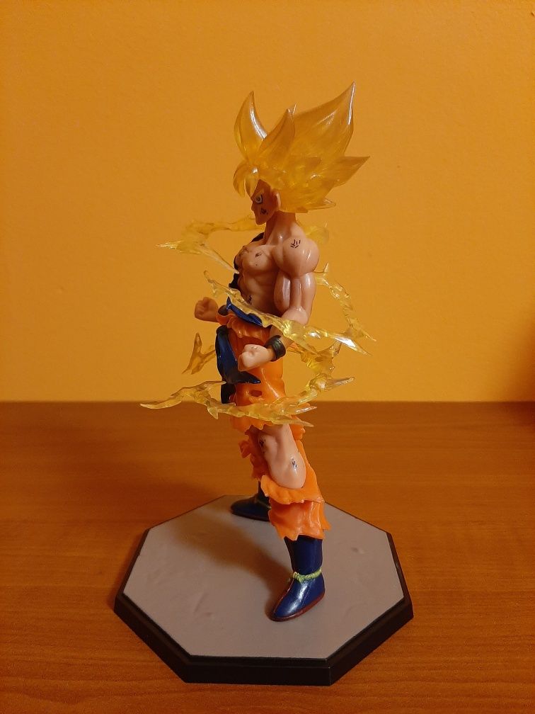 Figura dragon ball (Son Goku super saiyan 18CM)