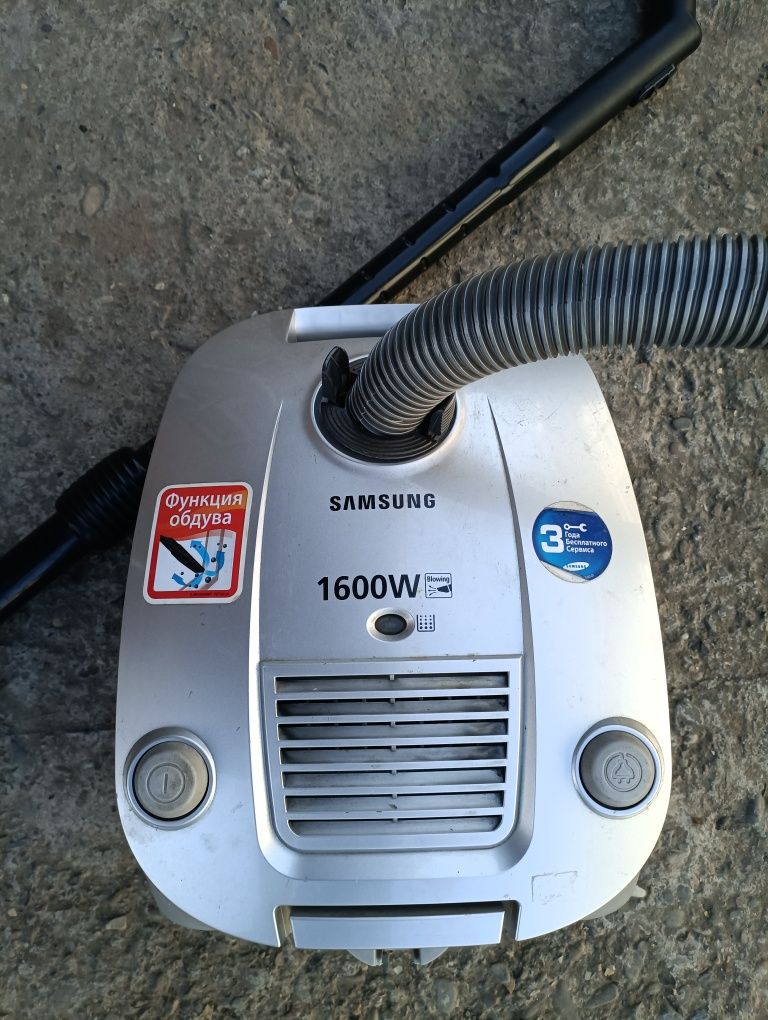 Порохотяг, пилосос samsung 1600w