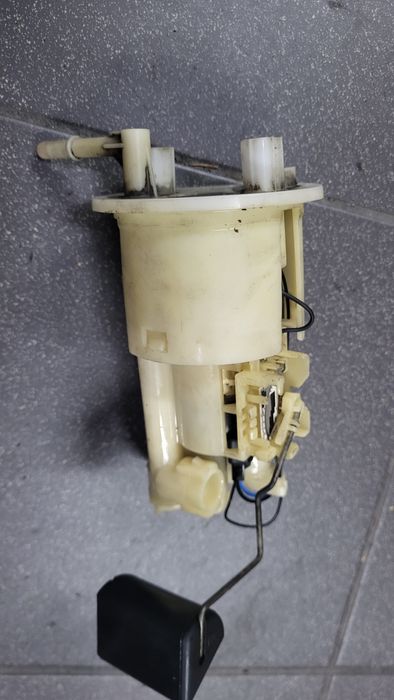 Yamaha fjr 1300 r.01-05 bak zbiornik pompa paliwa