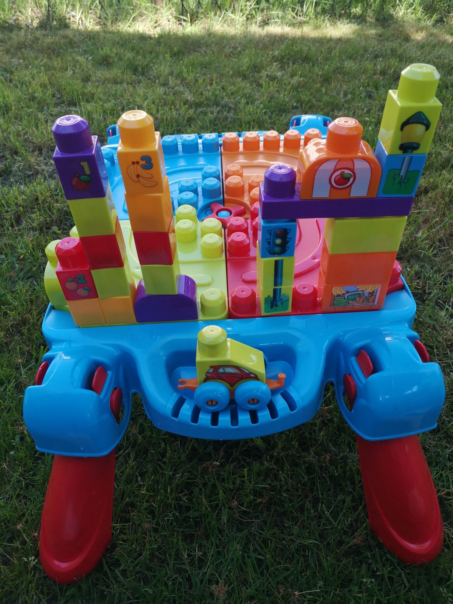 Fisher price mega bloks stolik z klockami