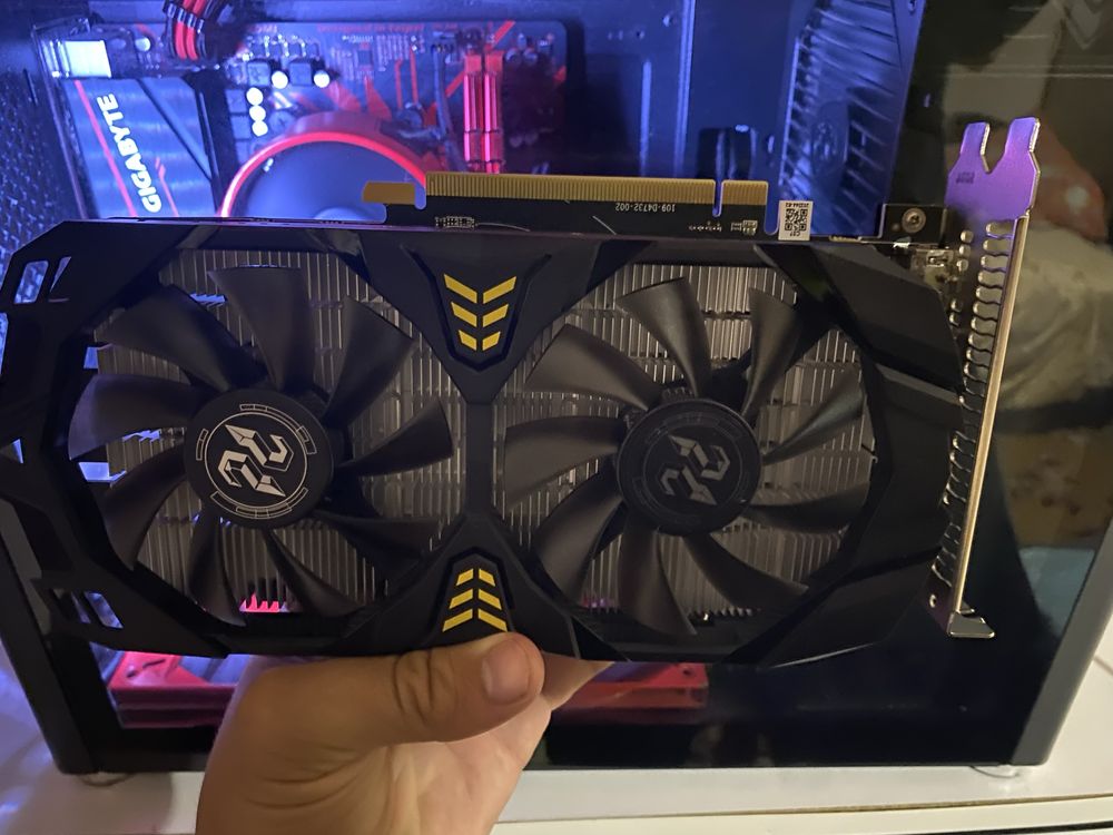Нова RX 580 на 8 GB