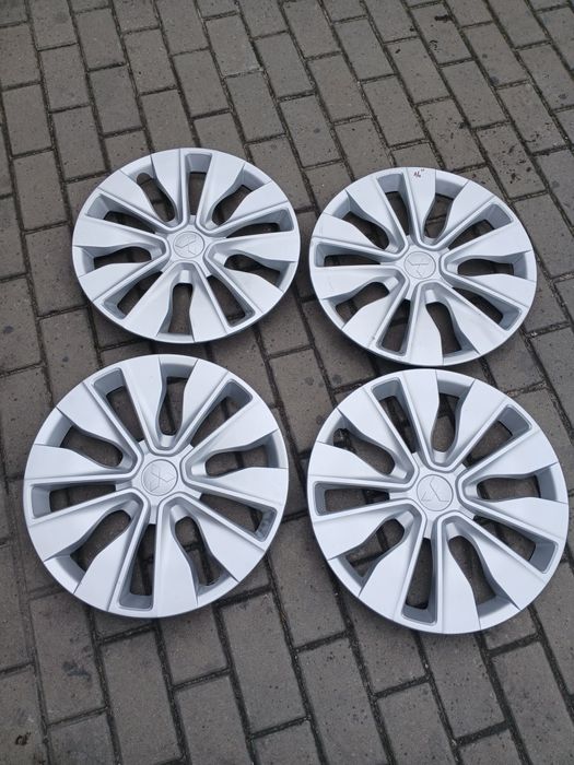 Kołpaki Mitsubishi komplet 16"