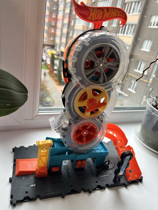 Трек хот вилс. Шиномонтаж