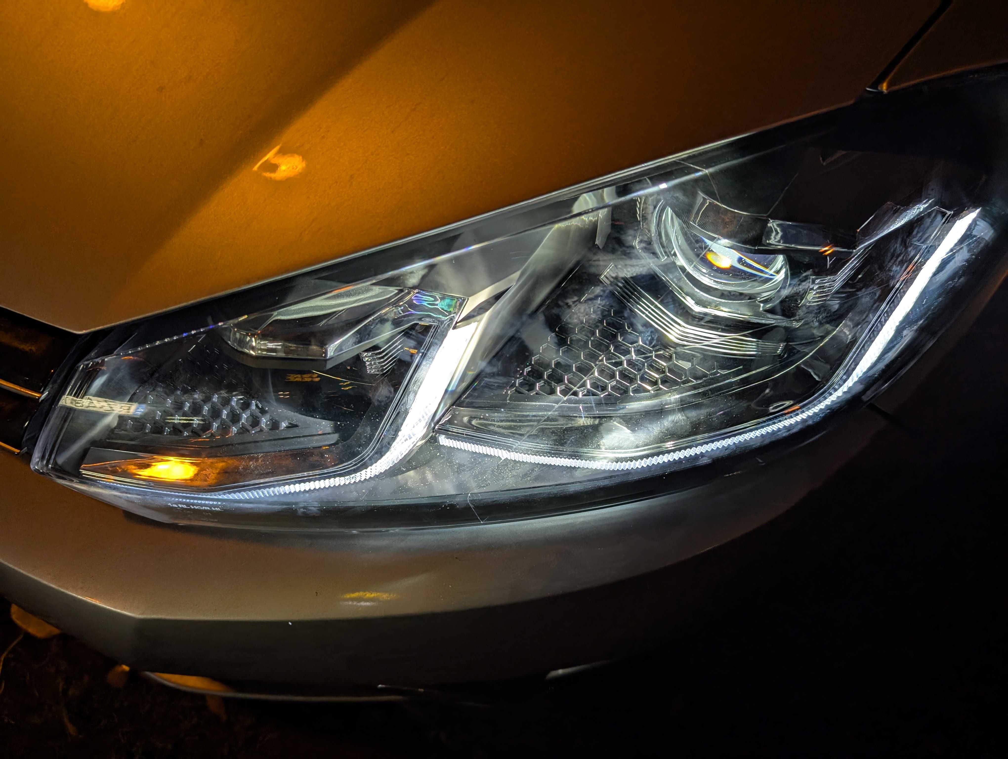 Golf 6 reflektory bi led