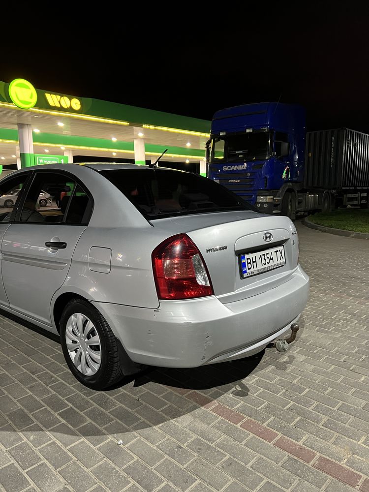 Продам Hyundai Accent 1.4 газ/бенз