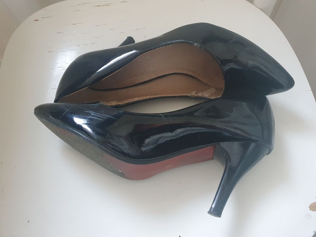 Buty czarne szpilki rozmiar 39