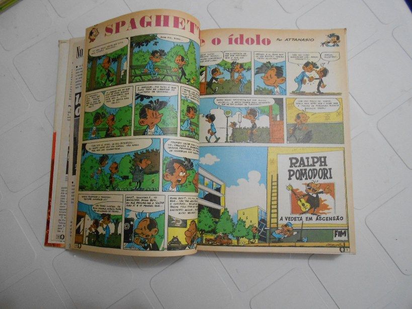 Livros TinTin encadernados capa dura vários anos