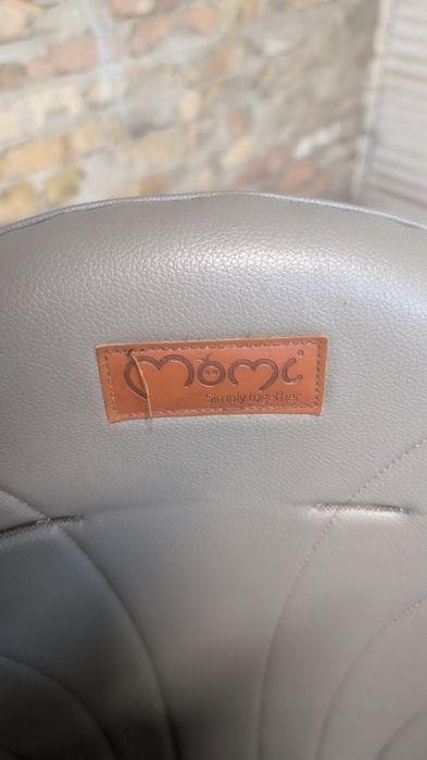 Дитяче крісло momi