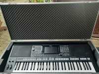 Yamaha PSR S775 Keyboard