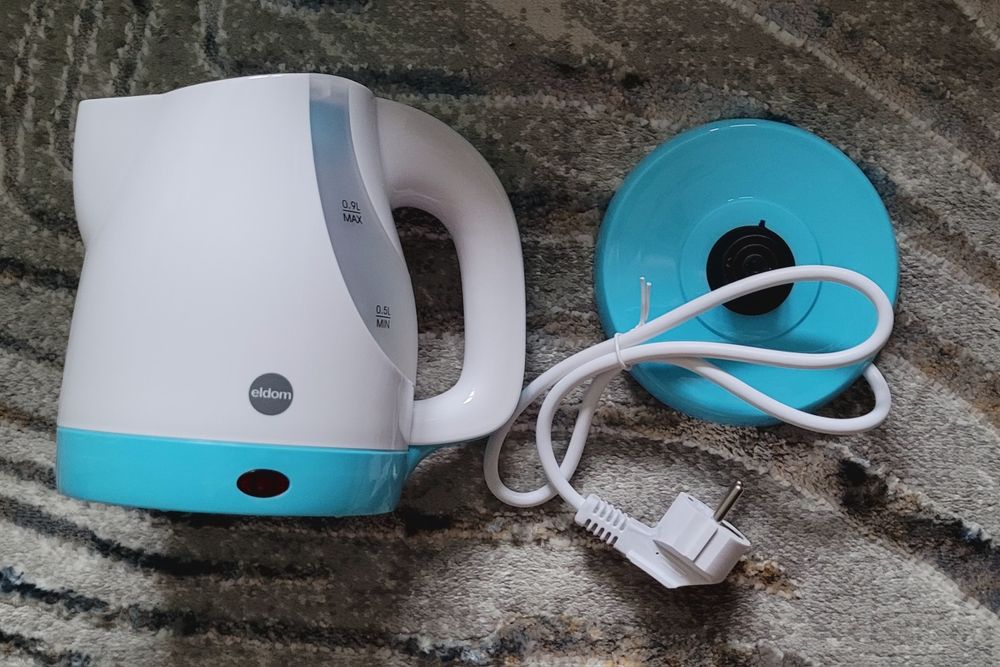 Czajnik elektryczny bezprzewodowy Eldom .