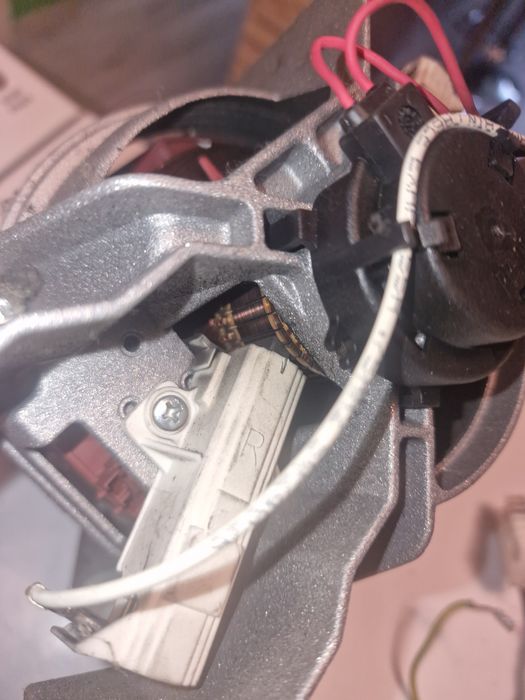 Silnik nidec  WU112U45W00