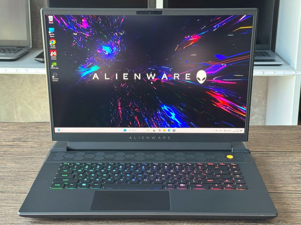 Dell Alienware M16/2K/240Hz/Ryzen 9-7845HX/32GB DDR5/1TB SSD/RTX 4070