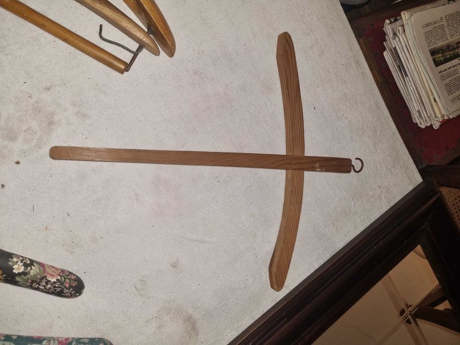 Cabides antigos madeira, de qualidade,  com design especial