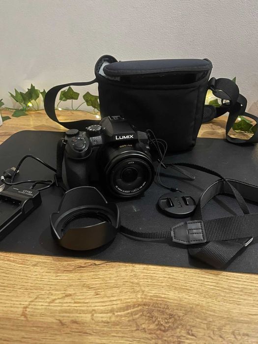 фотоапарат Panasonic Lumix FZ300