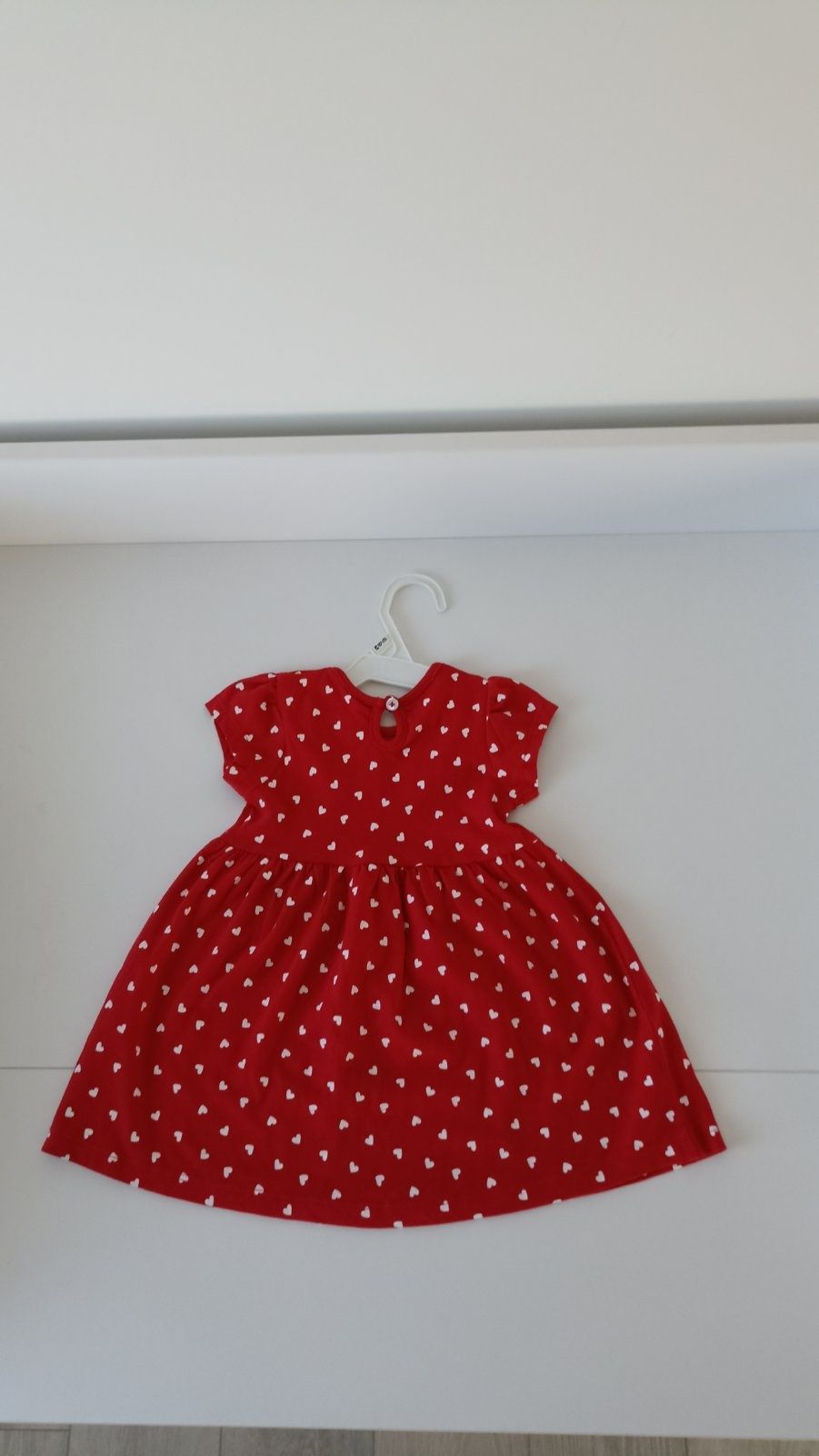 Продам нову червону сукню для дівчинки фірми Primark 74 см