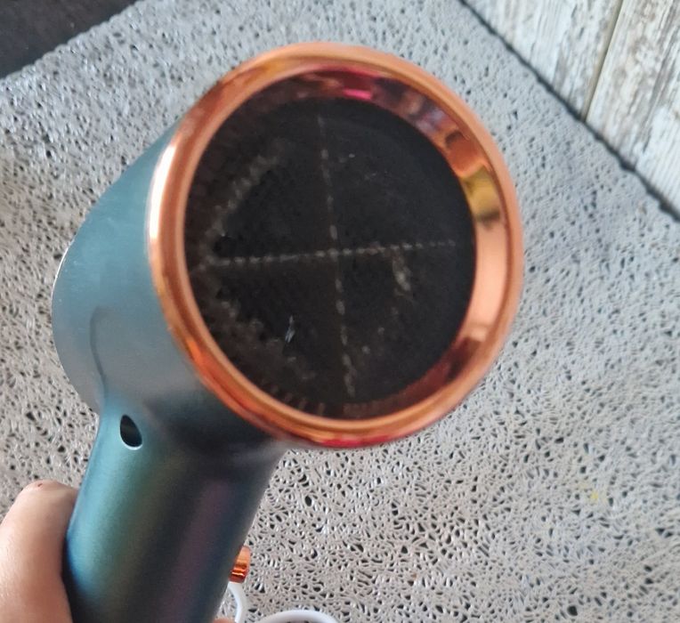 Suszarka do włosów, zielono złota