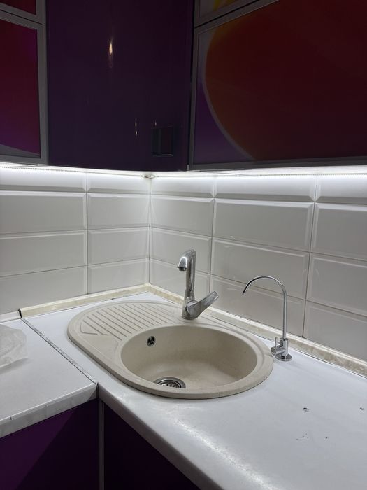 Практична Мийка із краном