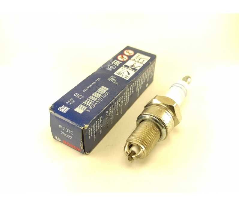 Свічка запалювання Bosch W7DTC (0241235756) VW AUDi LADA