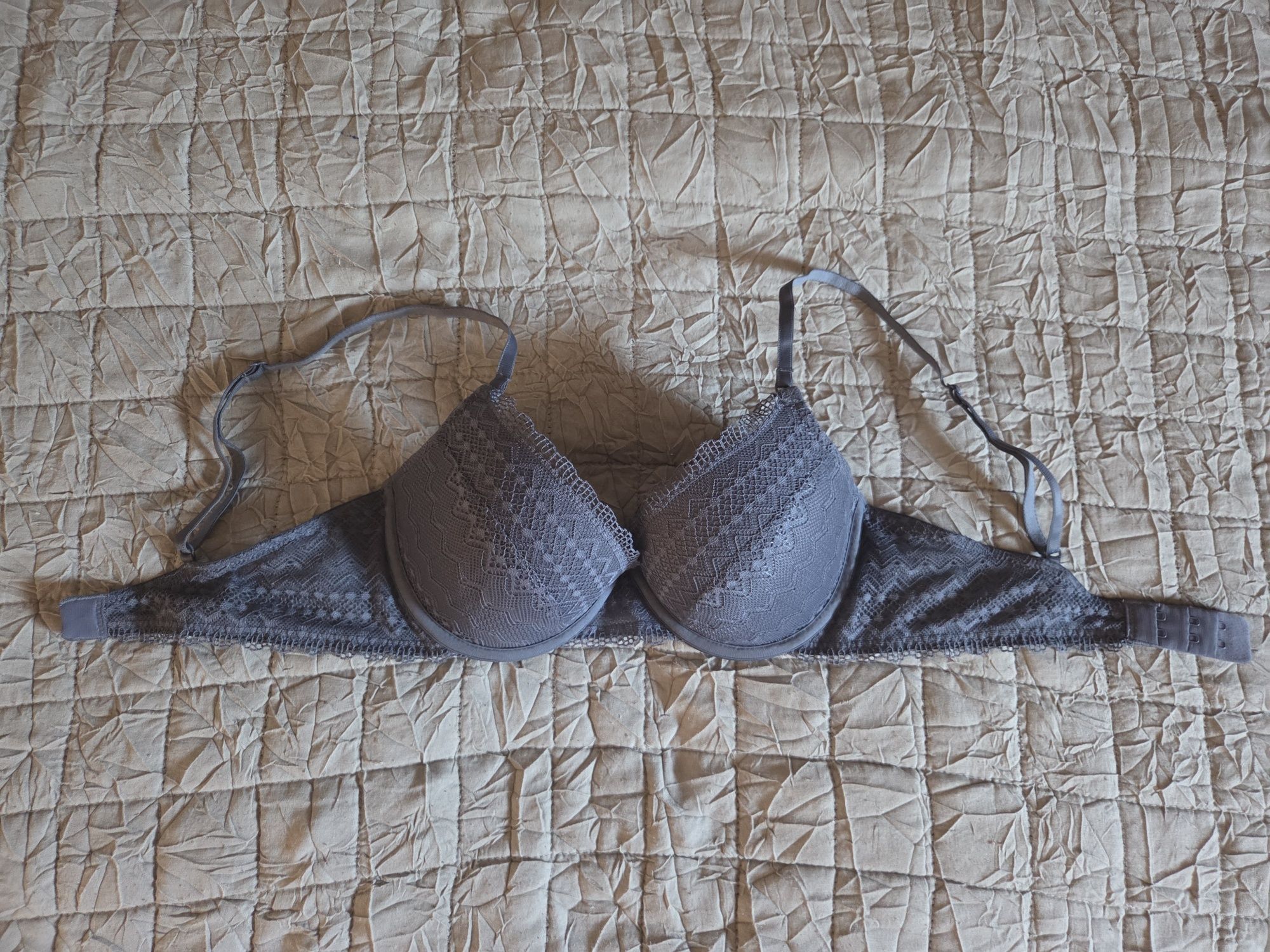 Koronkowy biustonosz push-up H&M 70C