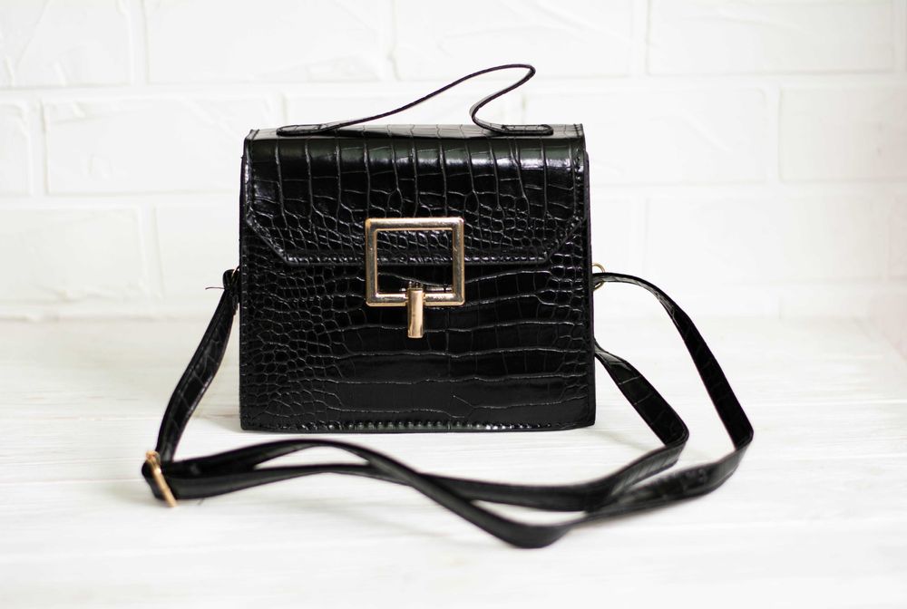 Сумочка женская новая на шлейке