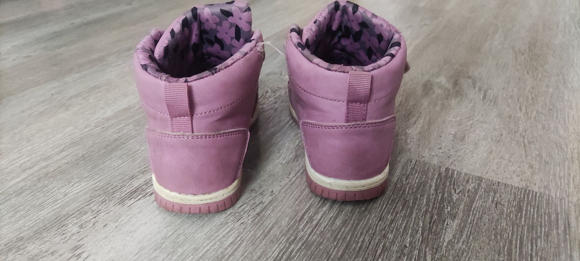 Jesienne buty dla dziewczynki r 27 na rzepy