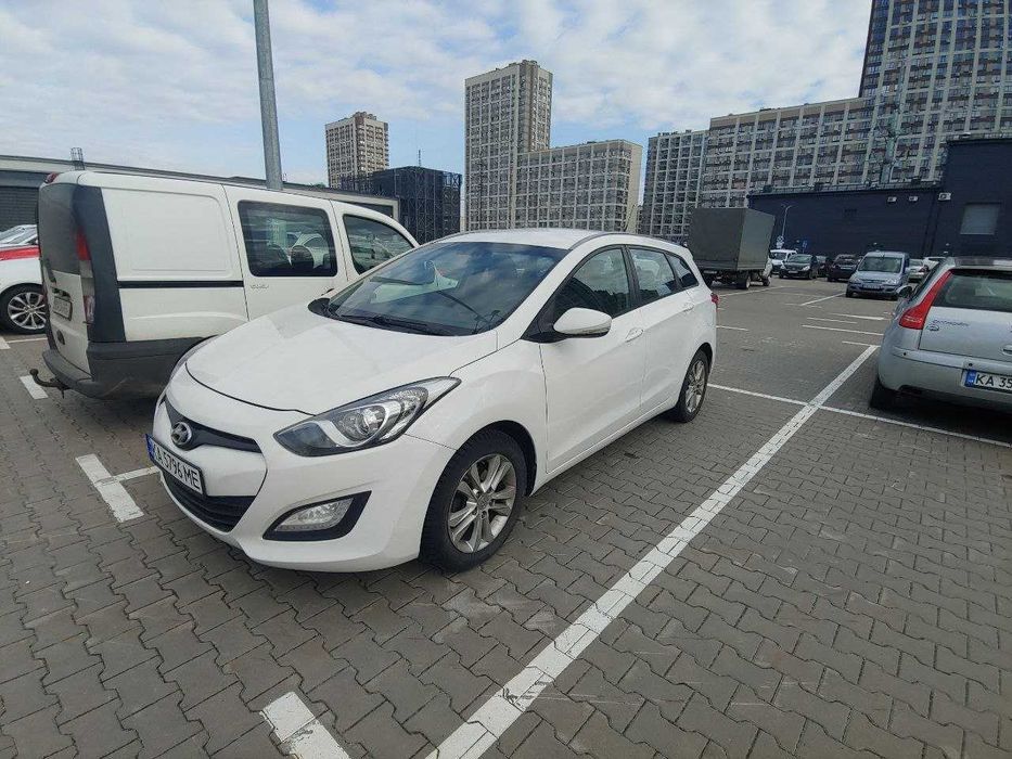 Hyundai i30 2012 дизель 1.6 автомат універсал