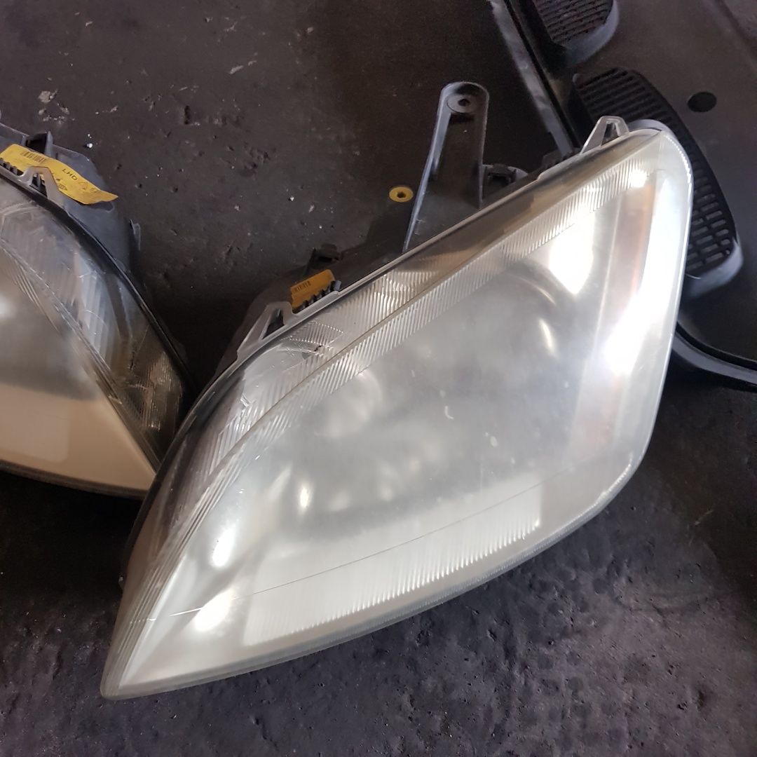 Lampa przednia lewa ford Focus c max 2006r europa