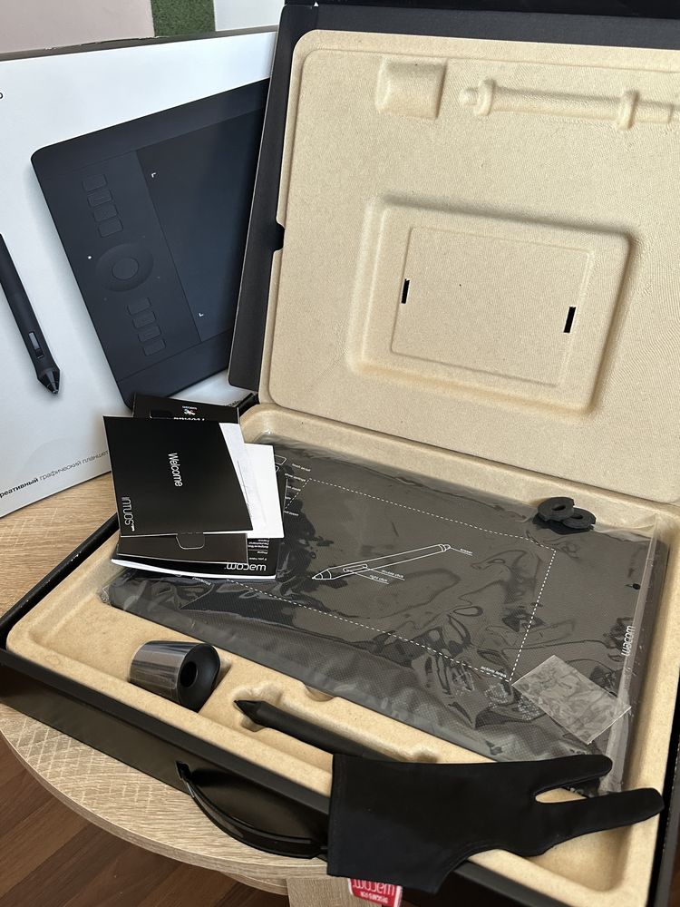 Графічний планшет Wacom Intuos Pro M