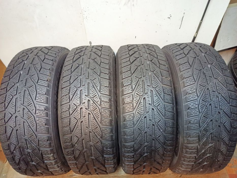Opony.225/60/17.zima