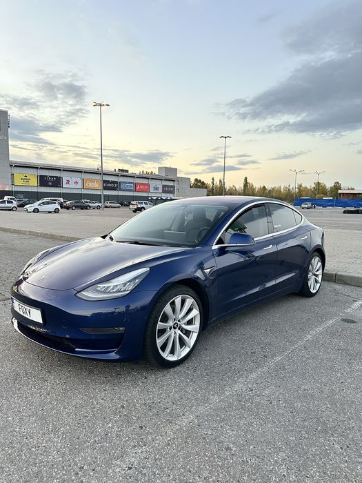 Tesla Model 3 Long Range (2018)