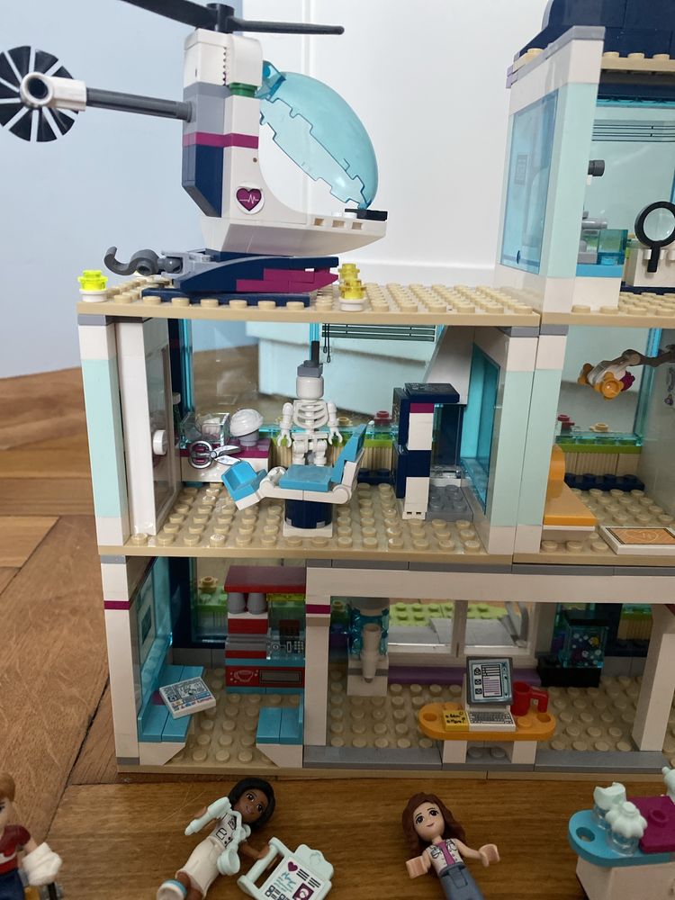 Lego friends szpital w heartlake 41318