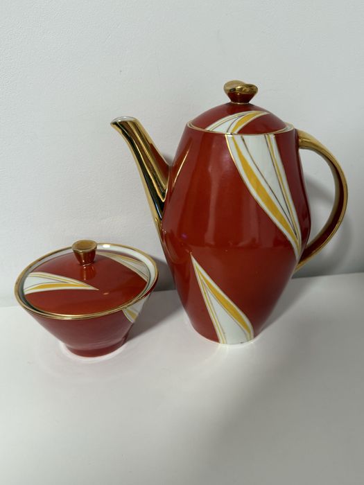 Ćmielów czerwony serwis