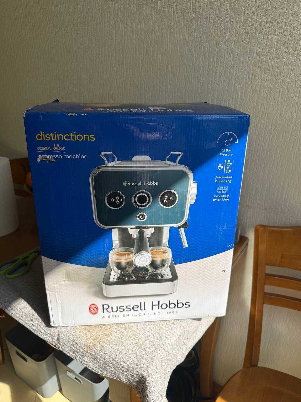 Кавоварка рожкова RUSSELL HOBBS Distinctions Ocean
