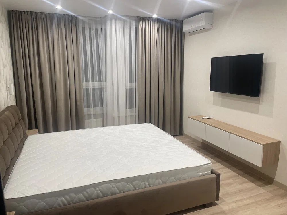ЖК Liko-grad/Perfect, вул. Максимовича, 32а, нова 2к. 74м