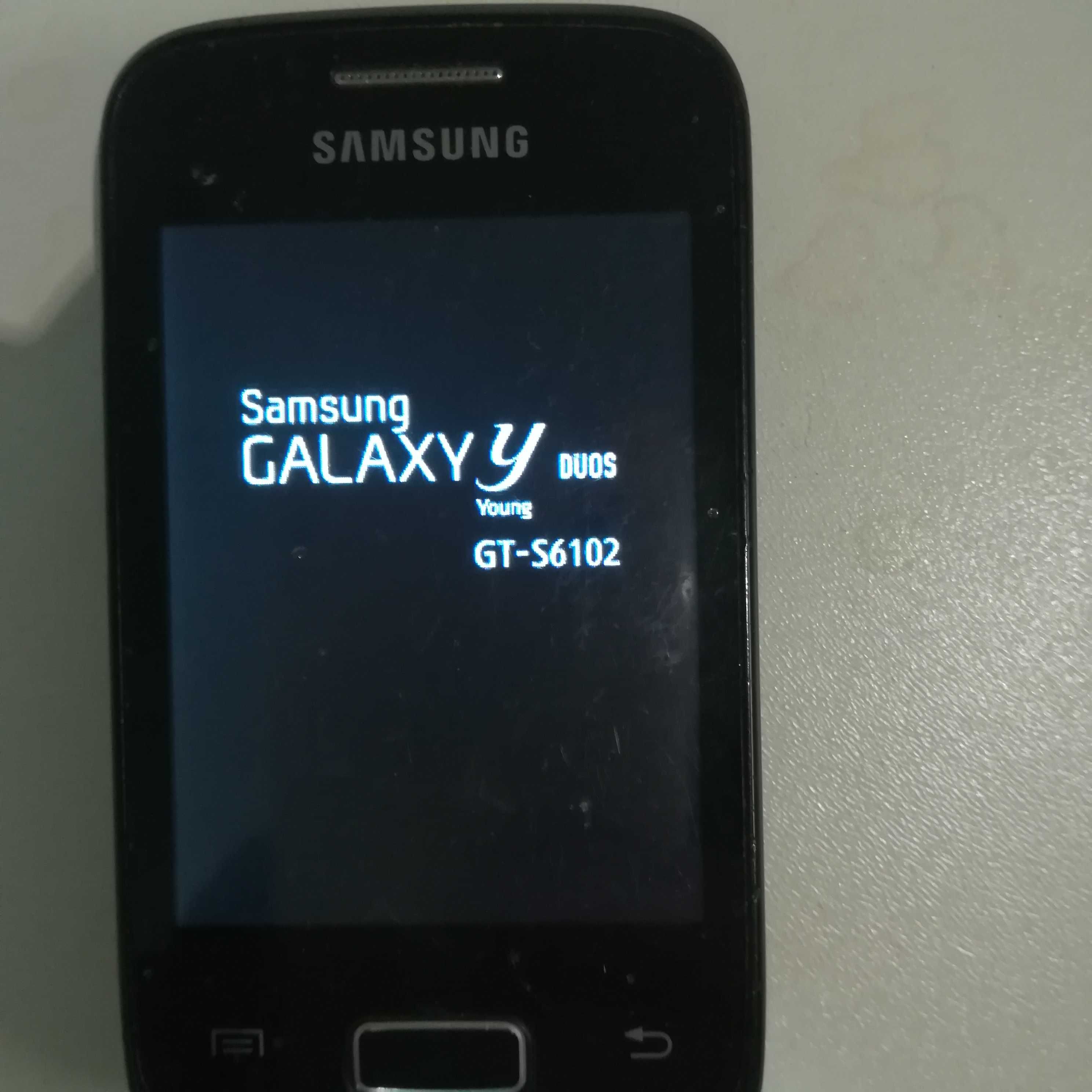 Смартфон Samsung Galaxy Y Duos модель GT-S6102 + 2 сим карты комплект