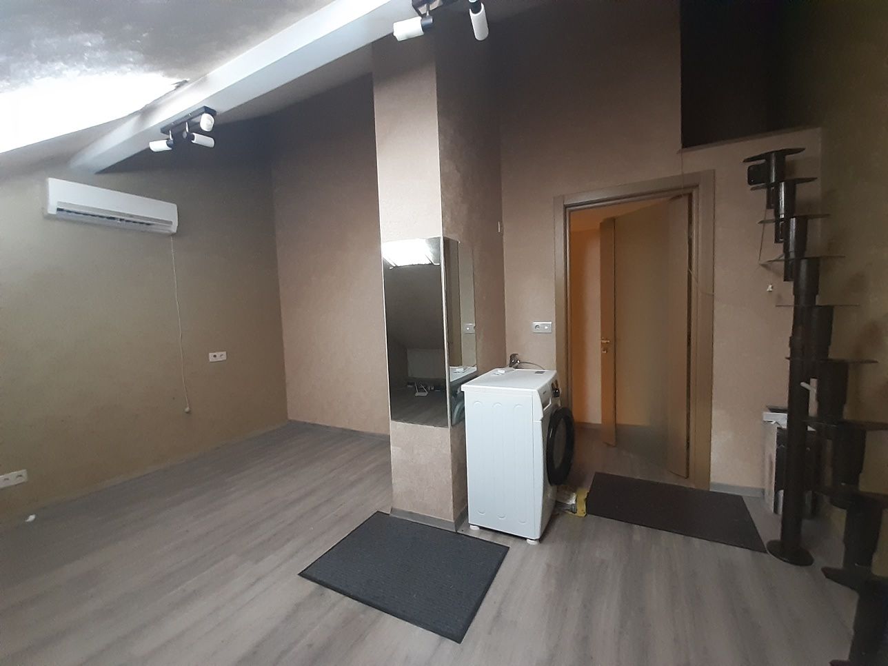 2-комнатная 2-х уровневая с мансардой в клубном доме Борисполь