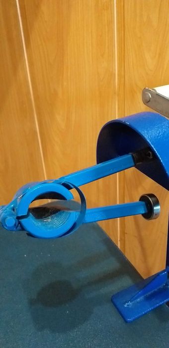 ГОРІХОКОЛ  бабочка сталь