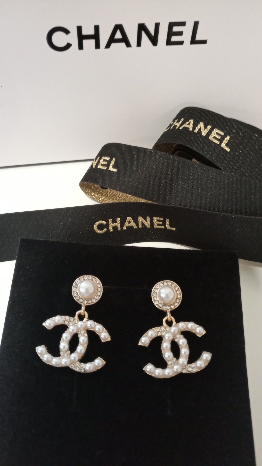 Brincos Chanel pérolas Novos
